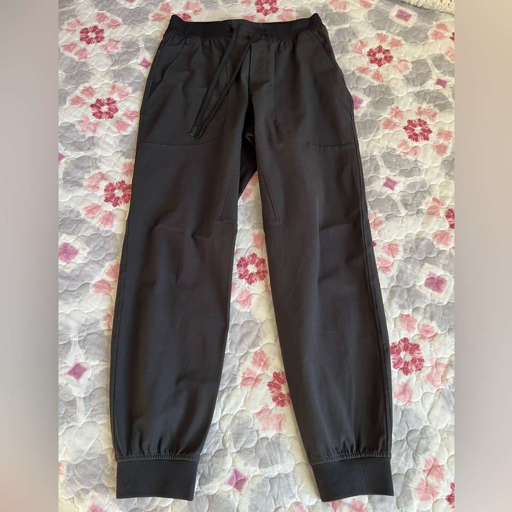 7 Diamonds Charcoal Gray Infinity Jogger Pants Men’s Medium